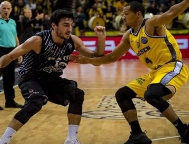 «Κατέρρευσε» στο δεύτερο ημίχρονο ο ΠΑΟΚ- Ήττα από τη Σαλόν με 61-75